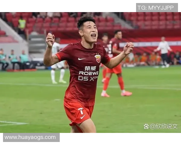 球星在足球鞋上书写的个人信念与激情如何影响比赛表现与球迷心态