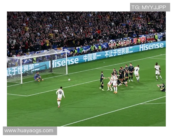 足球巨星联手亮相跨界表演赛 引爆全球球迷激情盛宴