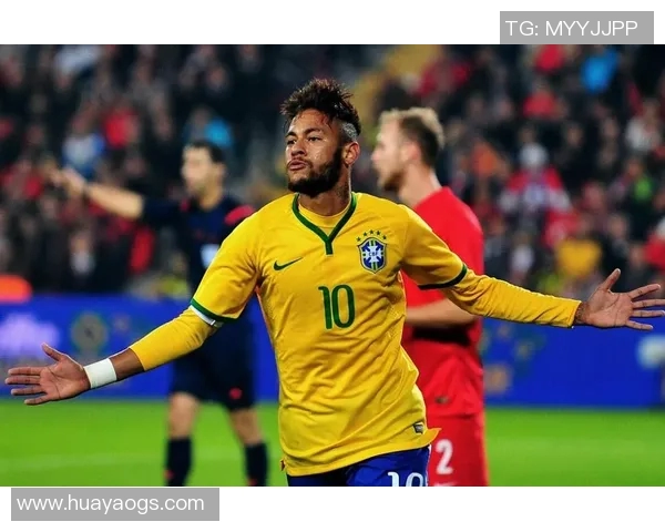 足球球星身形对比图解 揭示不同体型如何影响场上表现与技术特点